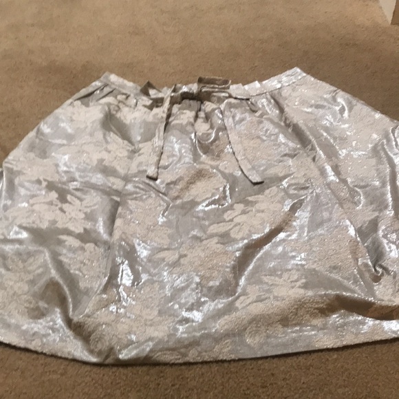 🌸NEW🌸 Moschino Cheap and Chic Rare Puffy Flower/Leaf Bow Tie Skirt - Picture 3 of 16